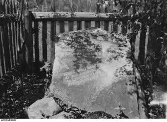 [ The grave of James Watson ]